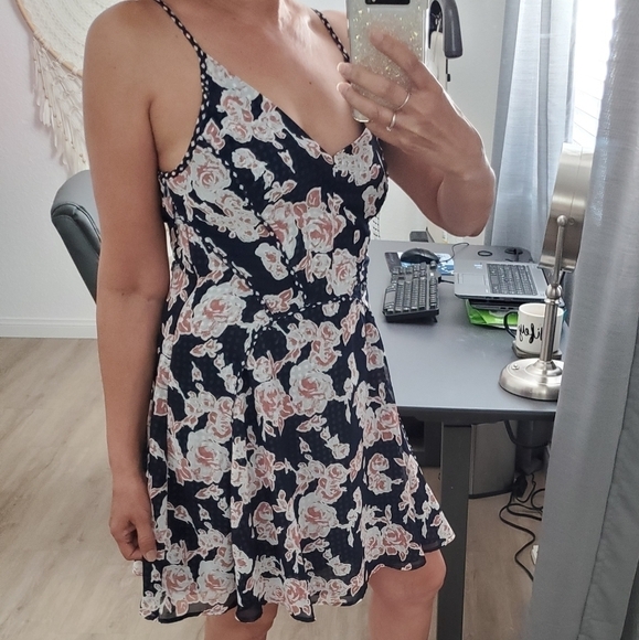 Revolve Greylin Navy and Rose Print Dress M - Picture 7 of 8